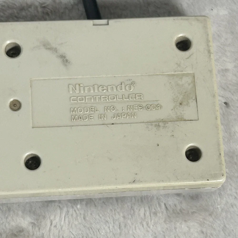 Vintage Nintendo NES-001 Entertainment System Controllers Video Games Lot OEM